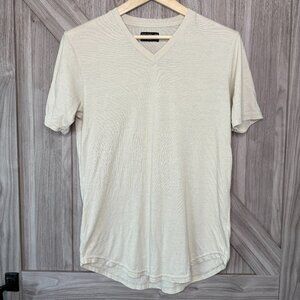 Goodlife Men’s Triblend Scallop V-Neck T-Shirt | Off-White / Cream